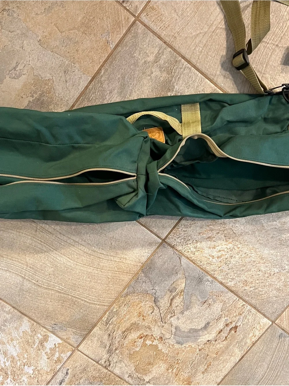 Vintage Cabelas Rod Bag Green Nylon Bag Adjustable Straps 2 outside pockets